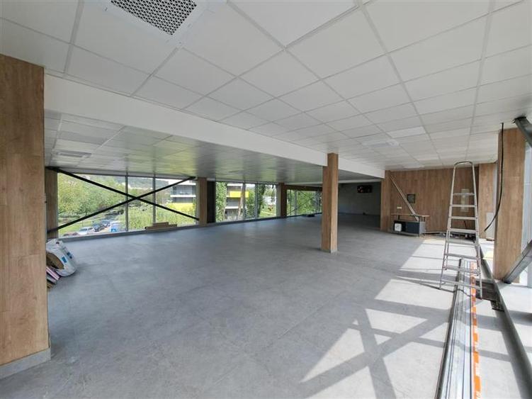Spatiu pentru birouri, 280 mp utili, situat in cartierul Plopilor!