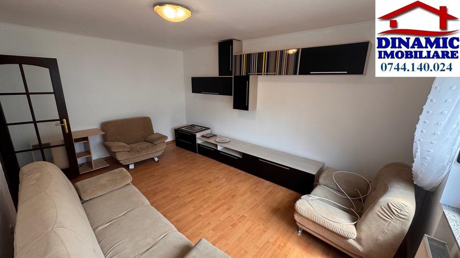 Ap 2 cam, decomandat– Mărăței, zona Școala Nr. 2, 50 mp, 350 eur/lunar