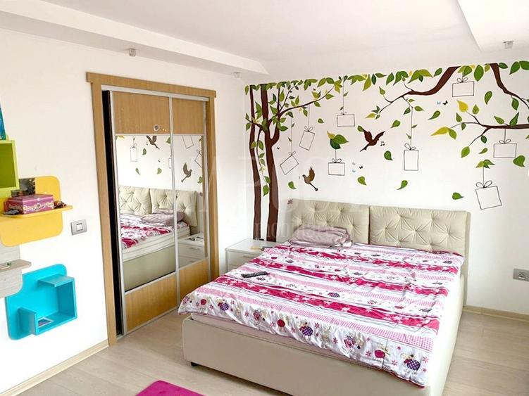 Casa 8 camere de vanzare in Gheorghe Doja Oradea, Oradea