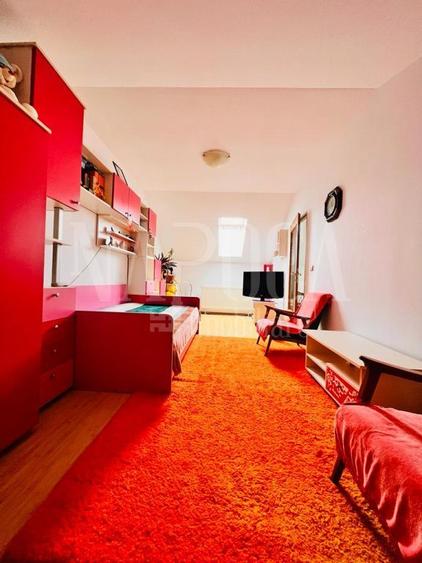 Apartament 3 camere de vanzare in Floresti