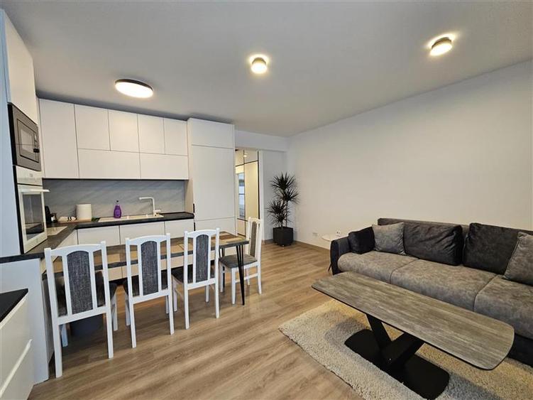 Prima inchiriere - Apartament deosebit cu 2 camere + birou si parcare subterana