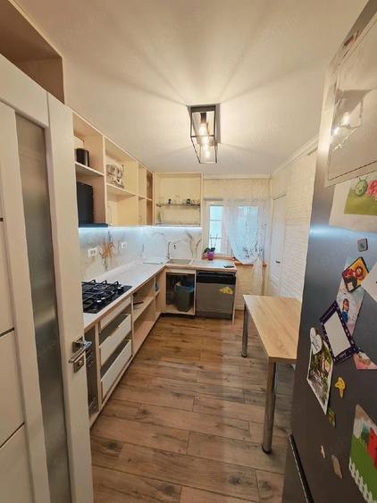 Soarelui | 3 Camere | Încălzire în pardoseală | 3 balcoane | Renovat | Boxa