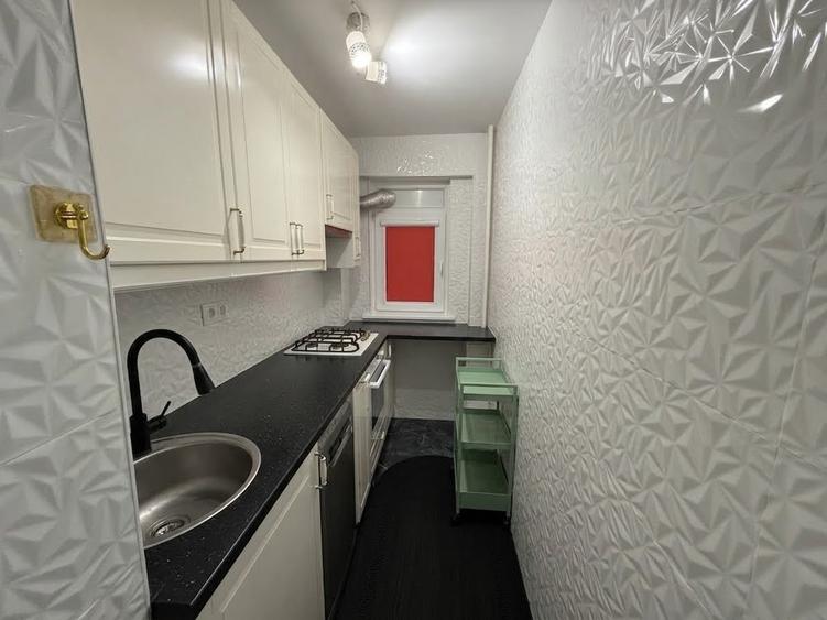 Vânzare Apartament 2 camere în Lujerului 7 min metrou Renovat