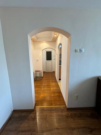 Apartament 2 cam, cf 1, dec, etaj 4/10, Vest