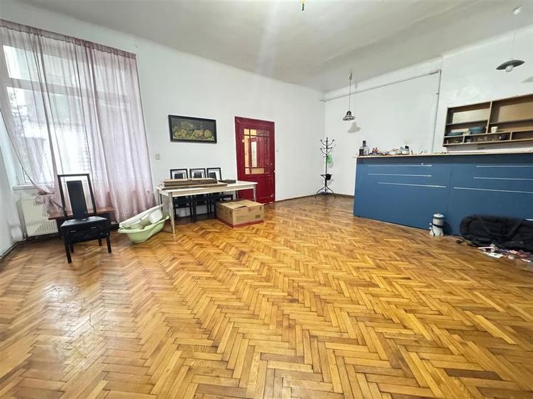Apartament 4 camere spatios 114mp zona Ultracentrala