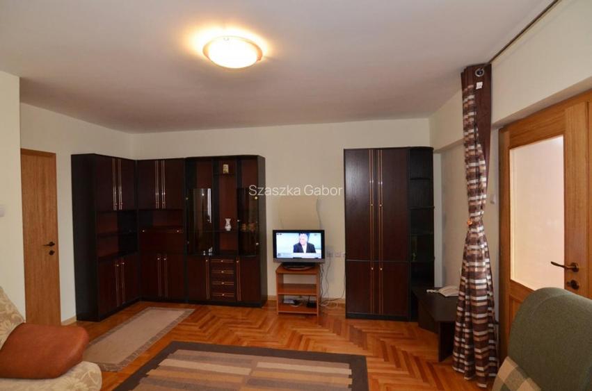 Inchiriez (ofer) garsoniera spatioasa , zona centrala , cu parcare - 5