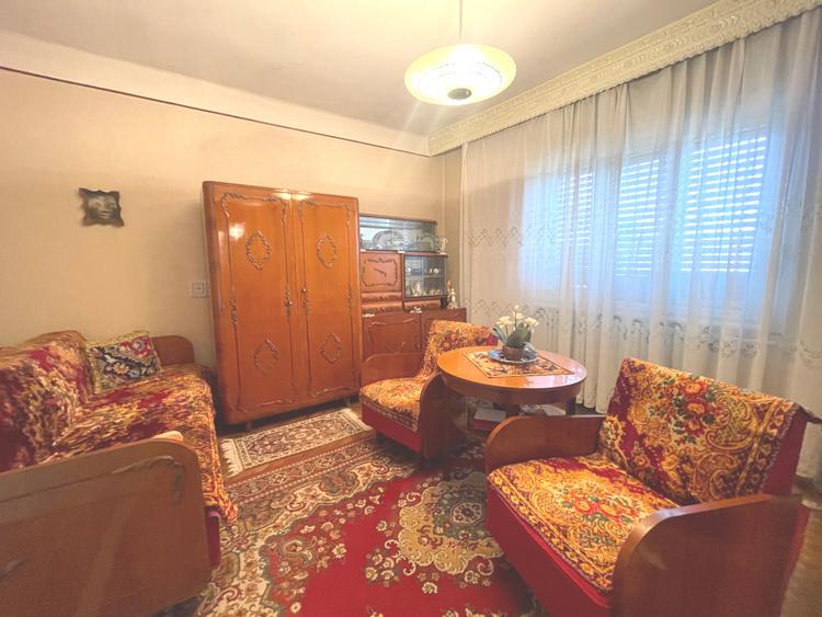 Casă de vanzare | 4 camere | vedere superbă către munți | Cugir