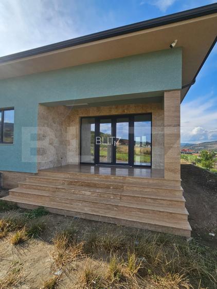 Casă pe un nivel, 4 camere, compartimentare decomandată, zonă liniștită - 2