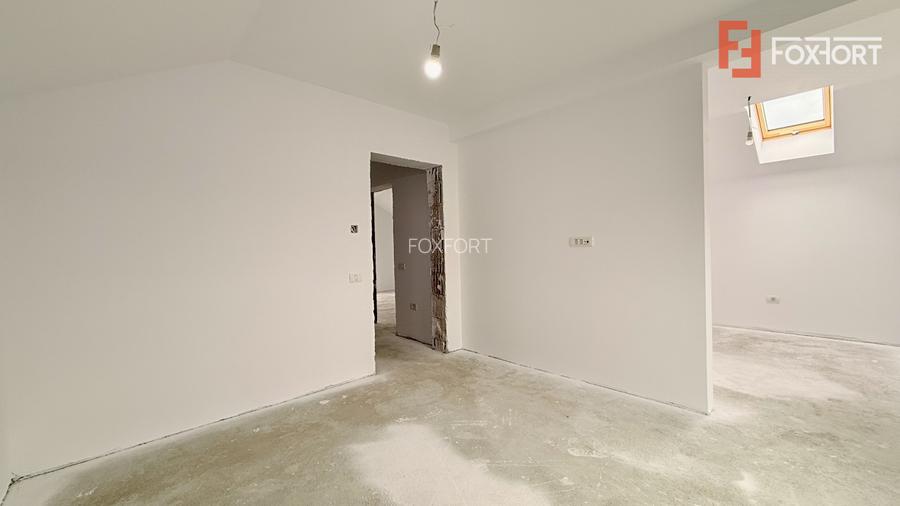 Duplex despartit, de vanzare 4 camere - curent trifazic - Mosnita Veche - 11