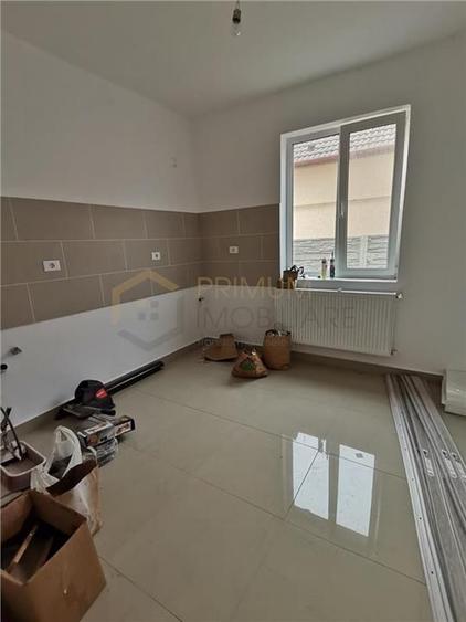 Utvin- duplex spatios- toate utilitatile