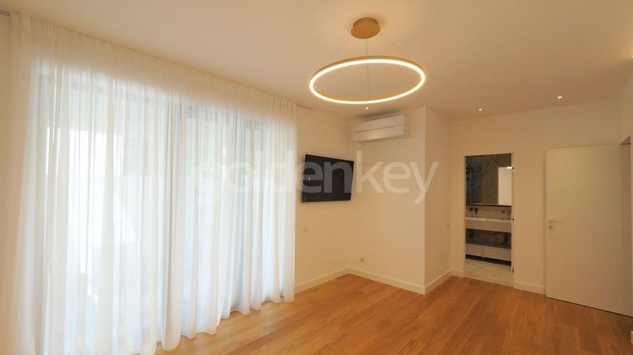 Apartament unic cu gradina exclusiva | 4 camere, 4 bai | 297mpc