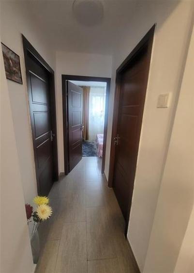 Vanzare apartament 4 camere Tei, complet renovat si mobilat