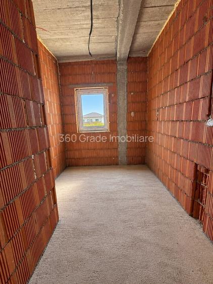 P+1 – 114 mp/utili 5 camere-2 bai – 170.000 Euro Comision 0 - 11