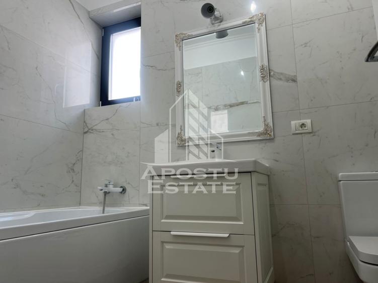 Duplex de vanzare cu 4 camere, P+E, in Covaci