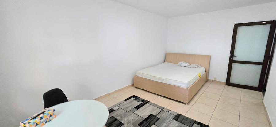Apartament 3 camere decomandat, CT, tamplarie PVC, balcon, Galata