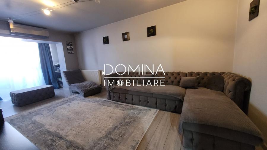 Vânzare apartament 4 camere, decomandat, strada Victoriei – central