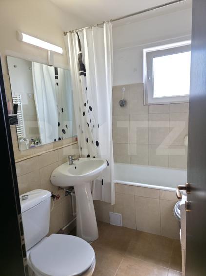 Apartament 3 camere, decomandat 64.20 mp, zona 1 Mai - Insula