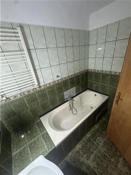 4 camere cu centrala 100 mp!
