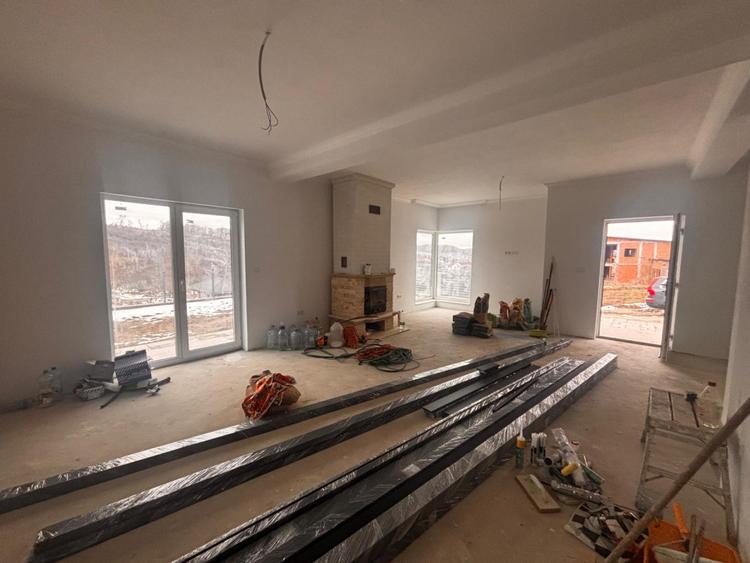 Casa Individuala 550mp teren Valea Rusului