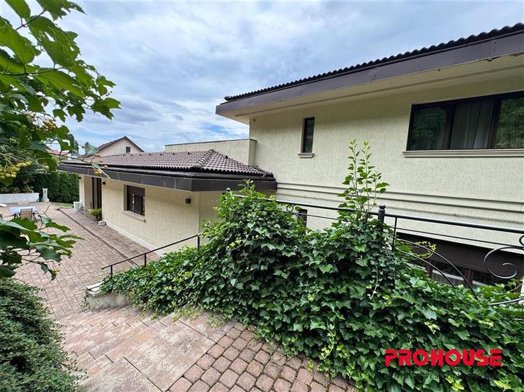 ELEGANTA FARA COMPROMIS | RESEDINTA EXCLUSIVISTA IN BACAU | 424 MP CONSTRUITI |