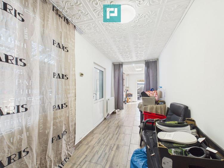 Casă cu 3 camere de vânzare în zona Bujac