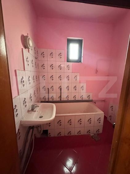 Casa individuala, zona centrala, 200mp, teren 1200 mp, Radauti