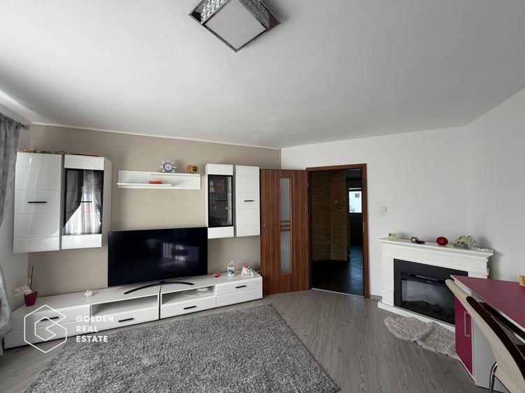 Apartament 2 camere decomandat, Micalaca, zona 300