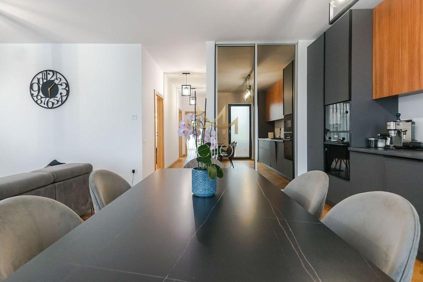 Apartament spatios 3 camere, 2 balcoane, 2 parcari, zona Iulius Mall!
