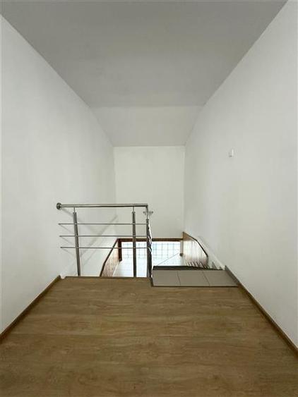 Pensiune 15 camere in a Doua Linie la Mare, zona Pescaria lui Matei