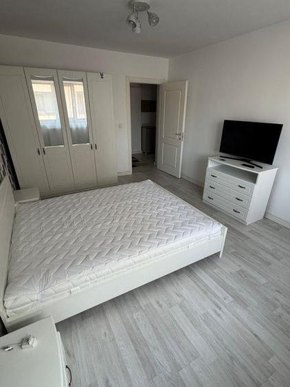 Apartament o camera de vanzare 37 mp utili + Loc parcare inclus!