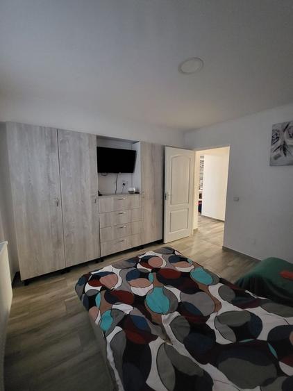 APARTAMENT MODERN CU 4 CAMERE IN AMPOI 2