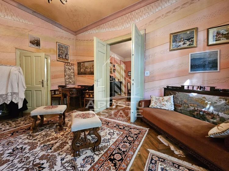 Apartament 4 camere, confort 1 sporit, parteer inalt in Piata Maria