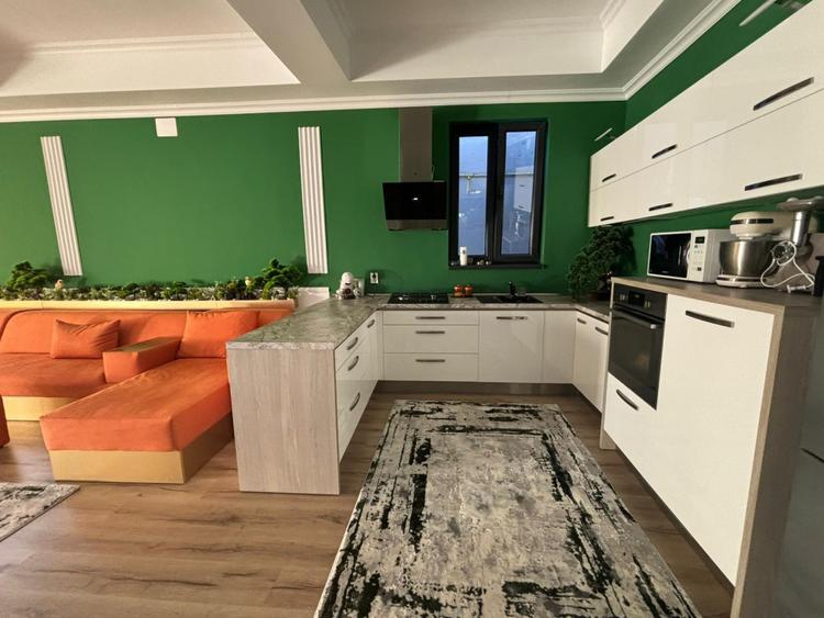 3 imobile distincte poziționate într-o curte cu teren de 715 mp-990 000 euro