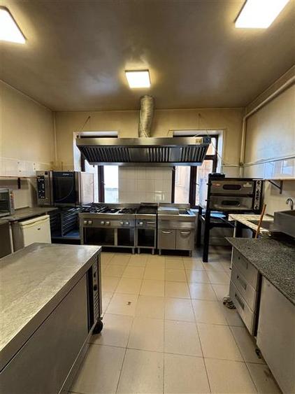 Spatiu comercial 130mp utili, Str. Republicii, Centru Vechi, etaj 1/1, Brasov