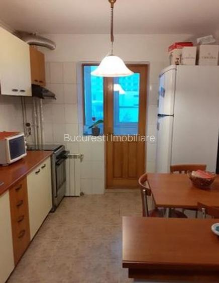 Apartament 3 Camere,Iancului,Metrou,Elev Stefanescu,bl.reabilitat,et.4/10,2 bai - 8
