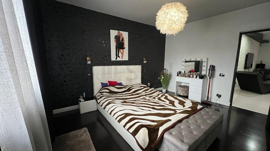REA1027176 Apartament 3 camere si Spatii de Birou I Curte l Garajl Piata Muncii