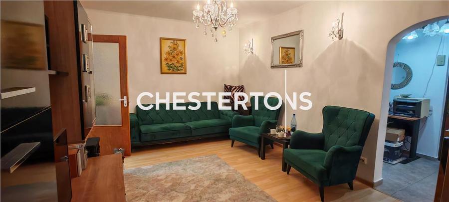 Apartament 2 camere, mobilat, utilat, bloc anvelopat, loc de parcare, langa metr