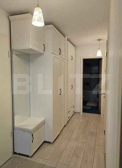 Apartament 3 camere, 77 mp, zona Tractoru