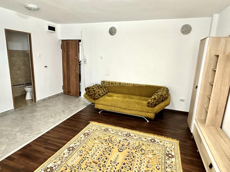 Apartament cu 3 camere I 2 bai I de inchiriat I Centru zona Primariei I etaj 2 I - 11
