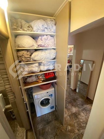 Apartament cu 3 camere, 2 bai, parcare- zona UMF