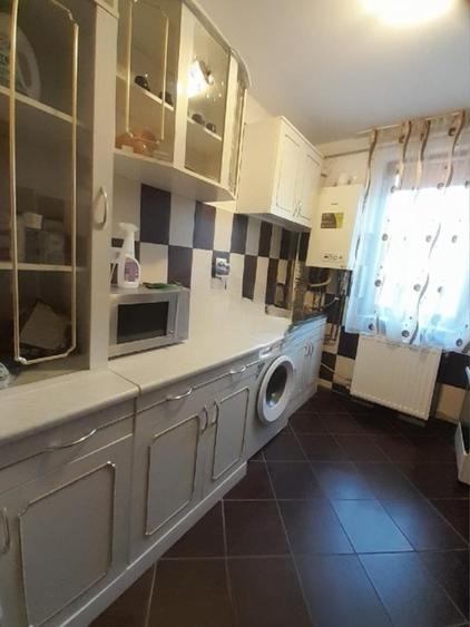 Apartament 2 camere, etajul 2/3, zona Tudor Vladimirescu