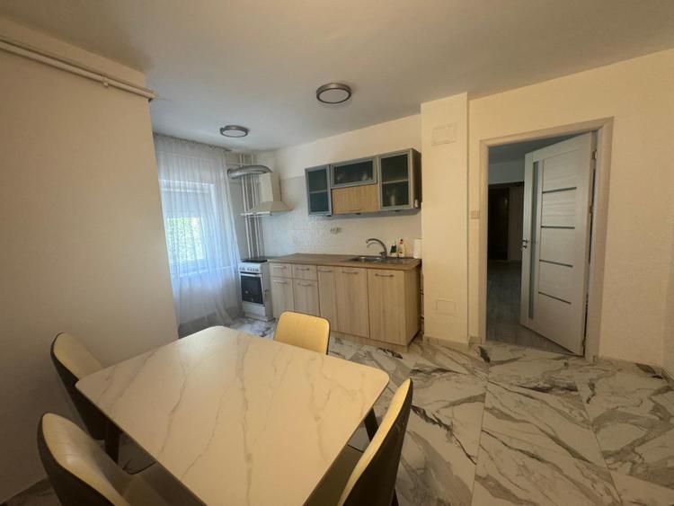 Apartament 2 camere semi-decomandat, 53 mp, etaj 1, zona Brazda lui Novac
