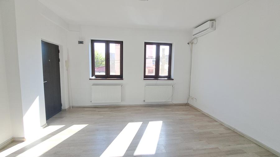 Unirii - spatiu birou, suprafata 70 mp, etaj 1/2