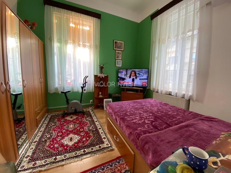 Universitate, apart 5 cam 180 mp - 2