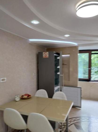 Apartament 4Camere,Uniri,Metrou,et.2/8,DECOMANDAT,2 bai,2 balcoane,mobilat
