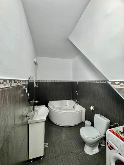 Prima inchiriere! Apartament semidecomandat 4 camere, Gruia, zona Sapte Strazi!