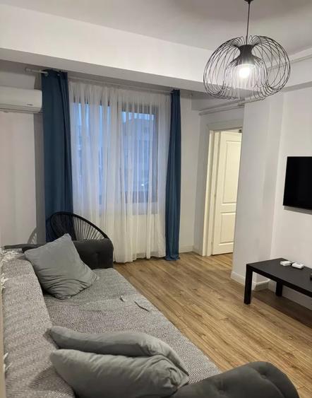 2 camere decomandat | Centrală proprie | Etaj 1 | Colosseum