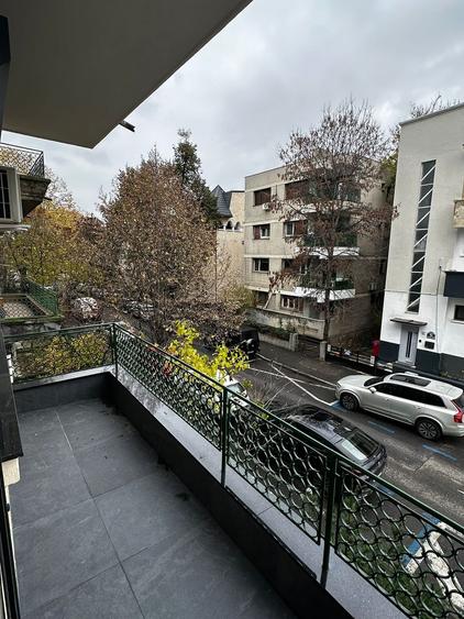 Apartament 3 camere ultralux cu vedere directă spre Parc Floreasca