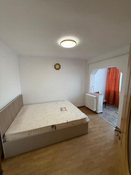 Alexandru - Minerva - Piata - 2 camere decomandat - mobilat - liber