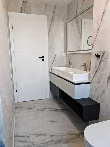 Apartament cu 3 camere decomandate, parcare subterană, Dâmbul Rotund.
